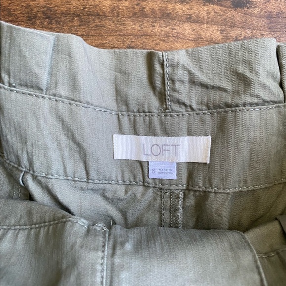 Loft Green Army Olive Green Belted Paperbag Shorts Neutral Normcore Size 6 - Picture 4 of 8